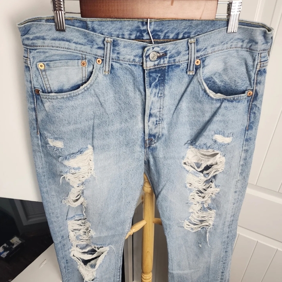 Levis Levi 501 Thrashed Distressed 35 x 31 Blue Denim Button Fly Grunge - Picture 6 of 7